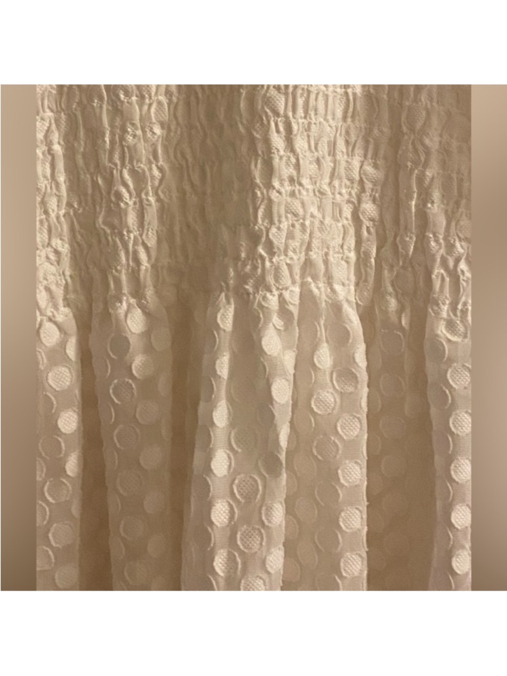 White Sleeveless Dot Top- Sz Large - Picture 3 of 4